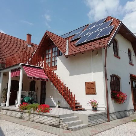 Balla Apartmanhaz Siófok Exteriör bild