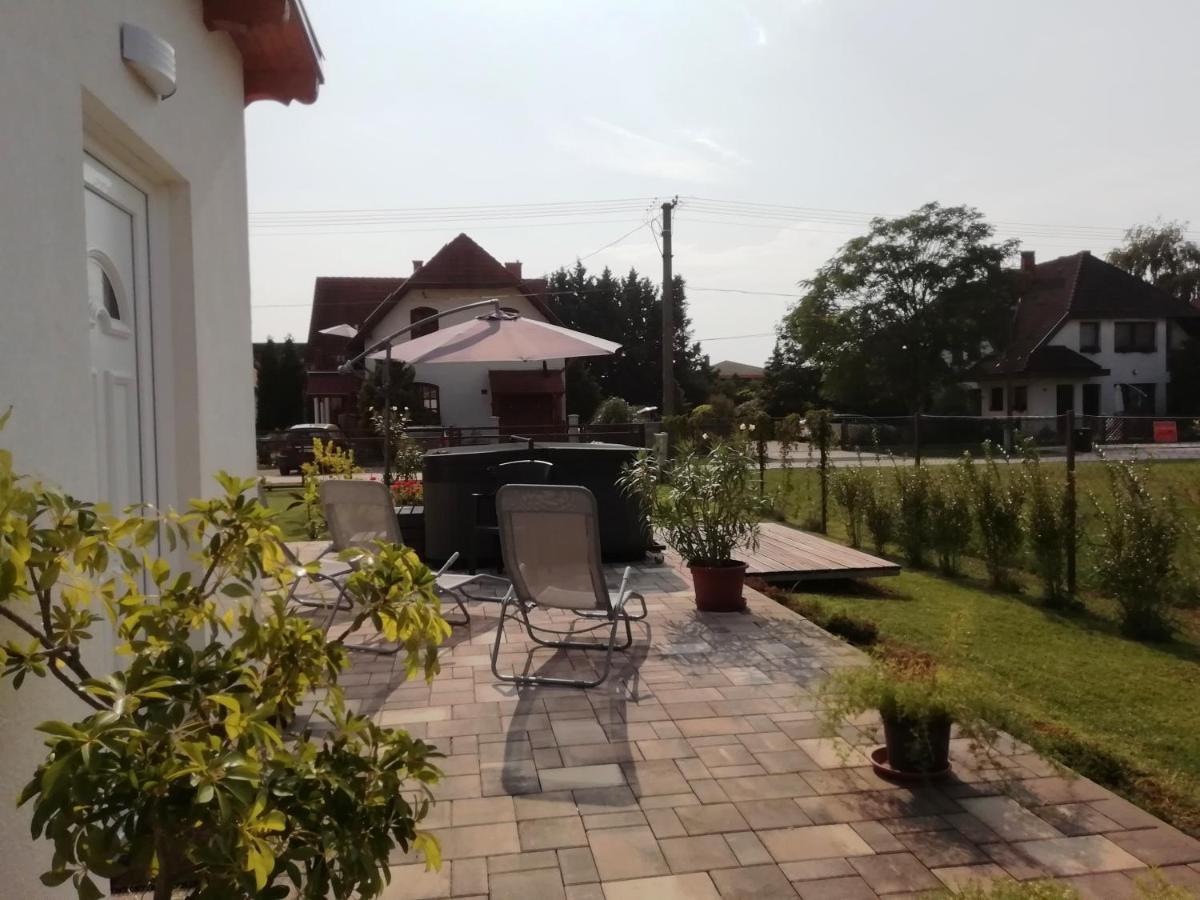 Balla Apartmanhaz Siófok Exteriör bild