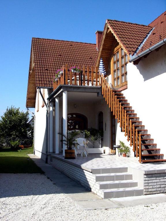 Balla Apartmanhaz Siófok Rum bild