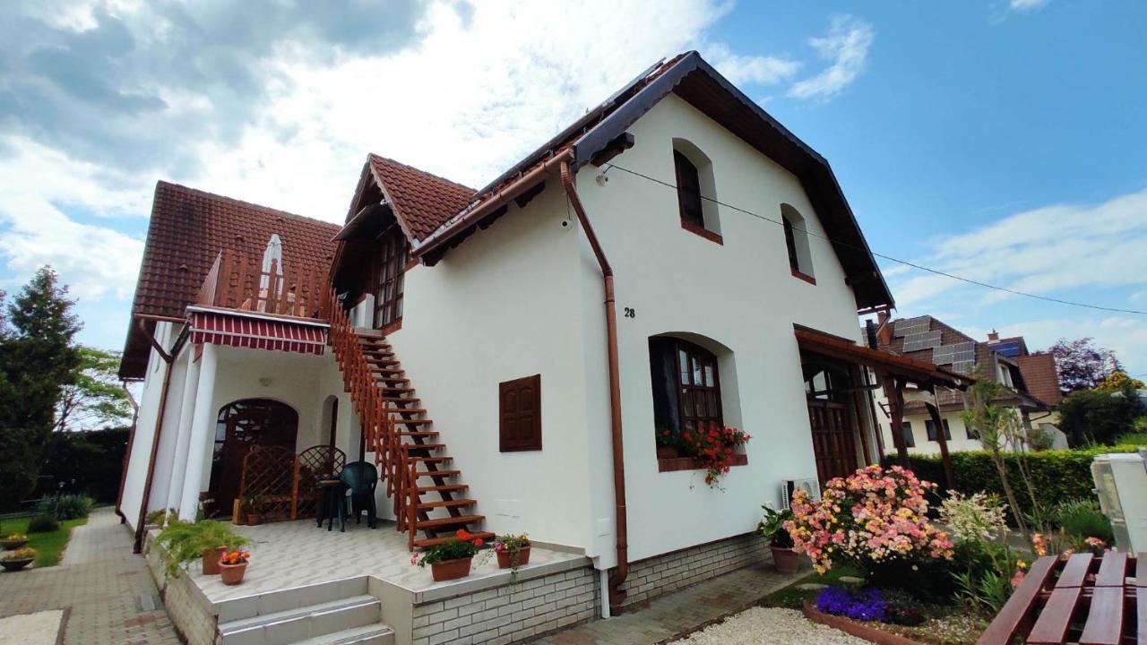 Balla Apartmanhaz Siófok Exteriör bild