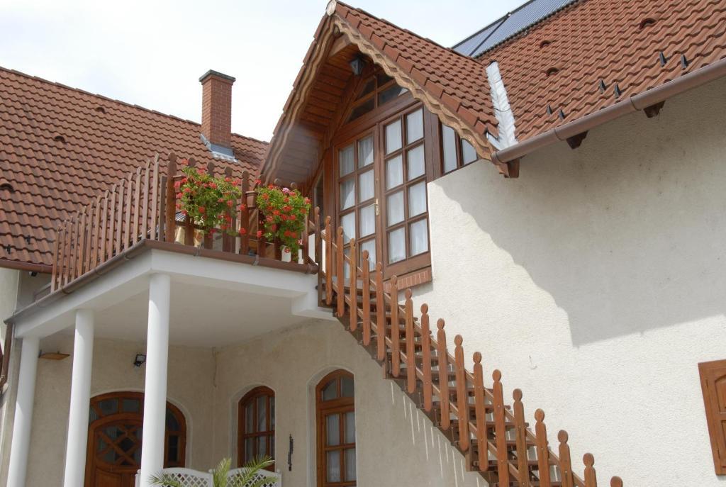 Balla Apartmanhaz Siófok Rum bild